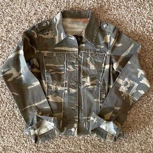 Wrangler Camouflage Jean Jacket - Women’s Medium